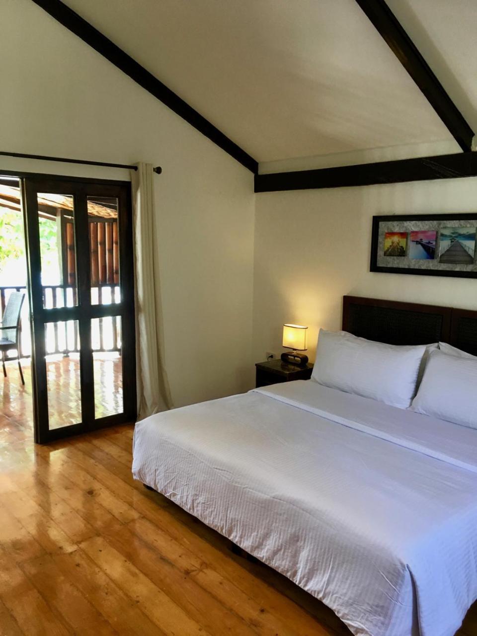 Pyramid Resort Panglao Chambre photo