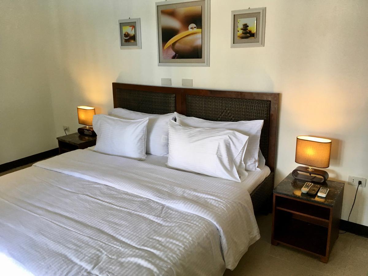 Pyramid Resort Panglao Extérieur photo